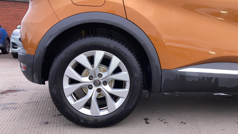 Renault Captur 1.3 TCE 130 Iconic 5dr Petrol Hatchback